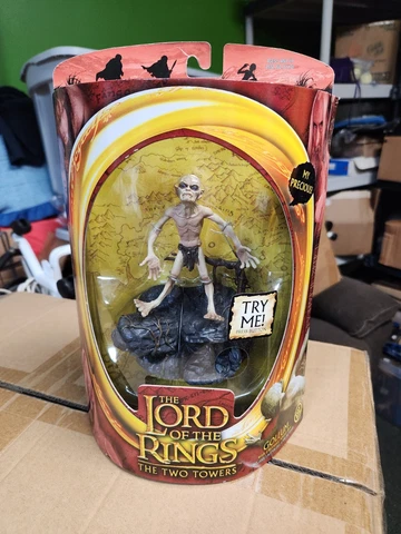 TOY BIZ Lord Of The Rings Two Towers GOLLUM Action Figure Electronic Sound Base Cover