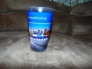 1 Seattle Seahawks farbiges Pint Glas 2014 Super Bowl 48 Champions - Bild 1 von 4