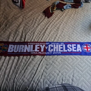 Burnley Scarf - Picture 1 of 5