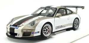 Minichamps 1/18 Scale WAP 021 013 0C - Porsche 911 GT3 Cup - White - Picture 1 of 5