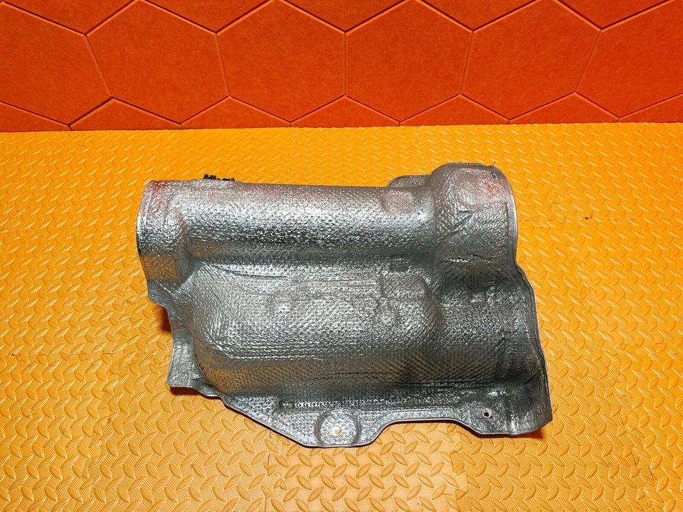 15-23 MERCEDES-BENZ C300 W205 REAR FUEL TANK HEAT SHIELD PLATE PROTECTOR OEM - Image 1 of 4