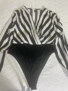 Black & white stripped long sleeve V-Neck bodysuit women's size 3XL - Picture 1 of 7