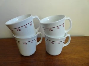 4 Corning Ware Burgund Weiß Kaffeetassen Tassen USA - Bild 1 von 9