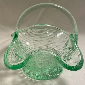 VINTAGE FENTON KORB GEWEBT GRÜN GLASKORB 3,5 MAL 3,5 ZOLL - Bild 1 von 6