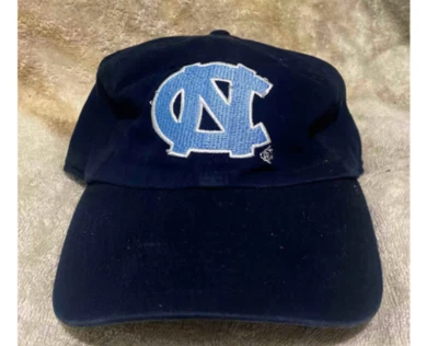 Gorra gorra de papá de bajo perfil auténtica vintage de tacones alquitranados de la Universidad de Carolina del Norte Foto 1 de 2