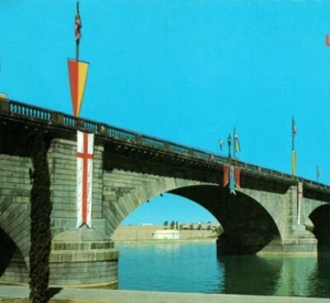 London Bridge Lake Havasu City AZ Colorado River Moved From UK Vintage Postcard - Picture 1 of 4