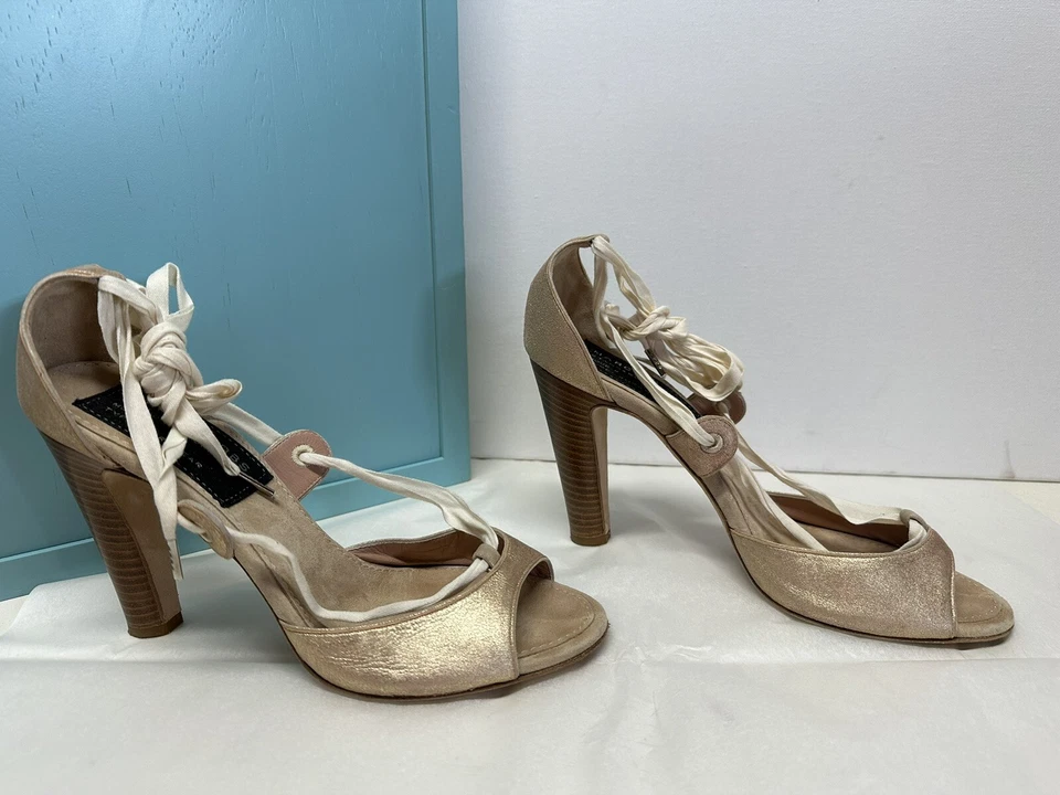 Marc Jacobs  Collection Women  Sz 8.5/ 39 Champagne Suede Lace Sandal Heels - Image 1 of 4