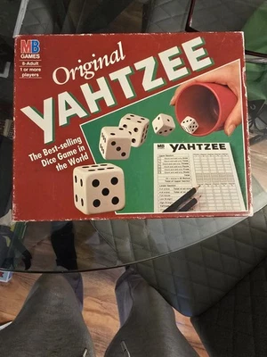 Mb Games 426202 Original Yahtzee - Image 1 of 4