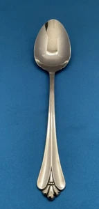 Oneida Community ROYAL FLUTE Stainless Flatware SERVING SPOON (8 1/4") - Picture 1 of 3