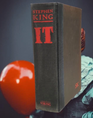 Stephen King IT 1986 First Edition 1st Print NO DJ Viking R.R. Donnelley & Sons - Image 1 of 4