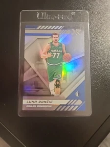 LUKA DONCIC-2020-21 Panini Chronicles XR NBA HOLO MAVS #300 - Picture 1 of 2