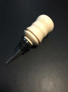 Wine Bottle Stopper - Holly - Picture 1 of 2