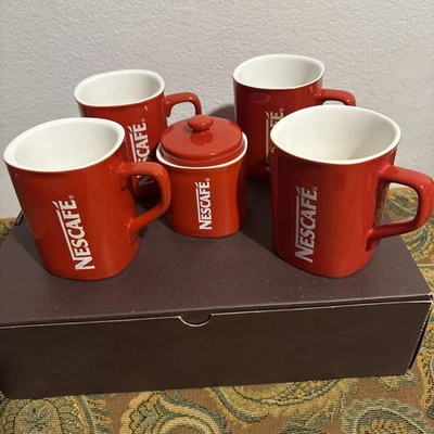NESCAFÉ 4 TAZZE CAPPUCCINO CAFFÈ MUG  ROSSE  PIÙ’ ZUCCHERIERA Nuove - Immagine 1 di 4