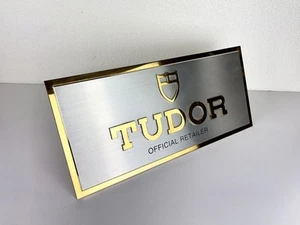 Letrero de metal TUDOR relieve enseña distribuidor expositor vintage - Imagen 1 de 12