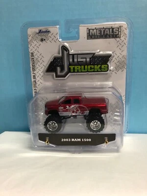 Camioneta Ram 1500 2003 Jada Just Trucks roja con gráficos blancos Foto 1 de 4