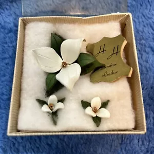 Vintage Hinterland Handmade Leather White Floral 3D Brooch Pin Earrings Set - Picture 1 of 5