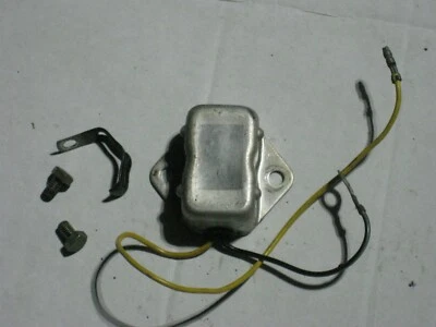 REGULADOR DE VOLTAJE SUZUKI 1977 GS550 GS750 GS400X 32500-45011 1977 1978 1979 OEM Foto 1 de 4