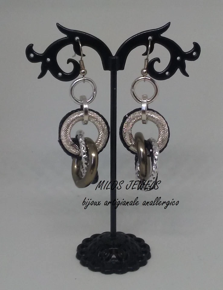 orecchini in alluminio color argento e nero - Immagine 1 di 1