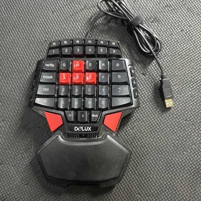 Delux T9 46-Key Singlehanded Wired Gaming Keyboard Professional Ergonomic - Image 1 of 4
