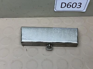Vintage Embossed Silver Metal Eye Glass Case Holder - Picture 1 of 19