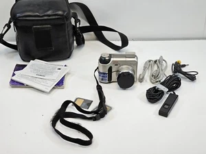 Olympus CAMEDIA C-720 Ultrazoom 3.2MP Digital Camera 8x Optical Zoom Tested - Picture 1 of 14