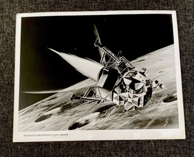 👩‍🚀 NASA Space Mission APOLLO 10 Circles Moon 1969 Orig Photo Astrnaut - Image 1 of 3