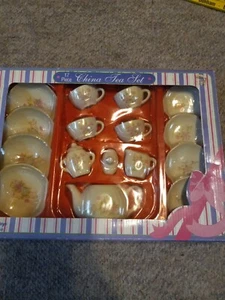 Chilton Toys 17 piece China Tea Set - Vintage 1960s - Picture 1 of 10