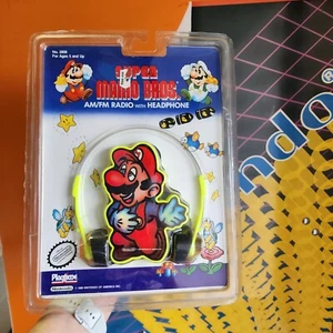 Vintage 1989 SUPER MARIO BROS AM/FM Radio Headphones Set Rare Neon Yellow NIP - Picture 1 of 5
