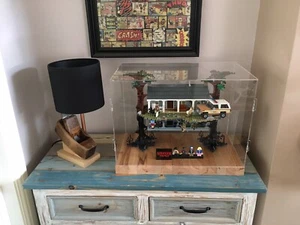 Deluxe Hardwood & Clear Acrylic Display Case for LEGO Stranger Things House - Picture 1 of 4