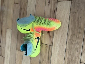 Nike Magista Size 4.5 - Picture 1 of 6