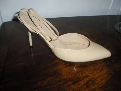 Zapatos de salón Gucci Nude charol talla 38, EE. UU. 8 tacones Foto 1 de 4