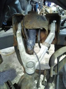 06-10 GMC Hummer H3 pasajero brazo de control superior derecho delantero - Imagen 1 de 12