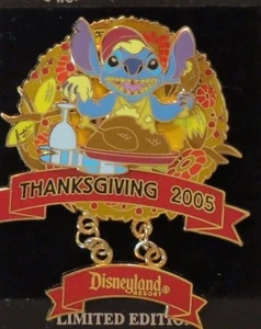DISNEY DLR THANKSGIVING 2005 STITCH TURKEY FEAST DINNER DANGLE LE 2000 PIN - Picture 1 of 1