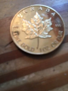 REPLICA CANADA  MAPLE LEAF GOLD BULLION COIN COLLECTIBLE SOUVENIR - Picture 1 of 3