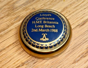 1988 LLOYD'S CONFERENCE Briefbeschwerer H.M.Y. BRITANNIA, Long Beach HALCYON DAYS. - Bild 1 von 7