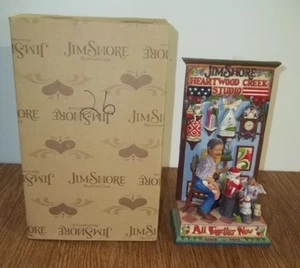 2012 Jim Shore 4027762 Heartwood Creek Studio 10th Anniversary All Together Now - Picture 1 of 3