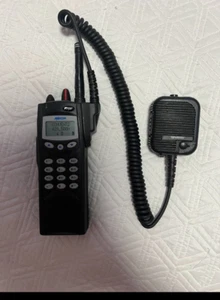 MACOM HARRIS P7100 IP 2-Way Radio W / Harris Mic Speaker, Battery Charger - Picture 1 of 1