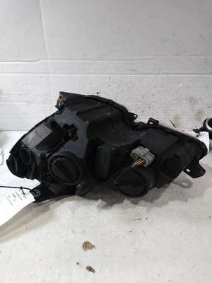 Conjunto de faros derechos Mercedes-Benz Clase C 2009 OEM usados 355428 135 k millas Foto 1 de 4