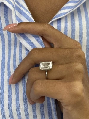 Diamond Ring VS1 F Emerald Cut 5 Carat Solitaire lab created 18k White Gold - Image 1 of 4