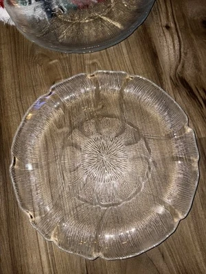 Vintage-inspired Arcoroc “Fleur” Flower petal design, glass dinnerware. Set of 3 - Image 1 of 3
