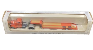 SCHIELD BANTAM White WC22 Semi w/ Lowboy Trailer 1:50 Truck SpecCast in Box - Picture 1 of 12