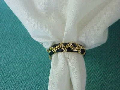HIDALGO 18K YELLOW GOLD BLACK ENAMEL VINTAGE 5 MM WIDE RING SZ 6 1/2 STACK RING - Image 1 of 4