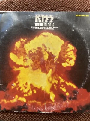...KISS vinyl record sale [look for other featured LP's]... G! Foto 1 de 3