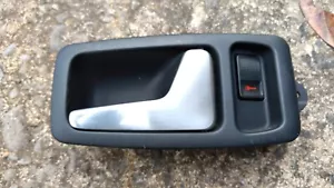 Audi A8 D2 pre-facelift OS right front interior door handle release 4D0837020 - Picture 1 of 2