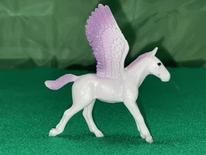MOJO Pegasus lila mythisches Tier Fohlen Baby Glitzer Flügel Pony Pferd 2017 gebraucht, in einwandfreiem Zustand - Bild 1 von 6