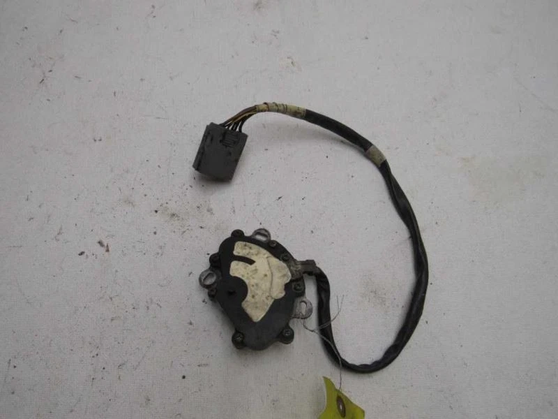 1995-2002 Mazda Millennia inibidor de engrenagem de transmissão interruptor de segurança neutro fabricante de equipamento original - Imagem 1 de 4
