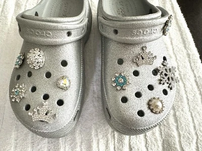 Zuecos CROCS Clásicos Plataforma Brillo Joyas Confort Icónico - Plata Brillo Foto 1 de 4
