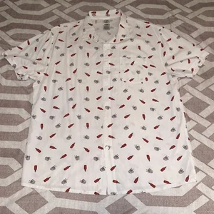 Sriracha Hot Sauce Huy Fong All Over Print Button Up Short Sleeve Shirt Size XL - Picture 1 of 7