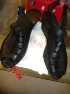 WOMENS ARCHE EGZY BLACK LEATHER WEDGE SANDAL SHOES SZ 40 LQQK!!! - Picture 1 of 4