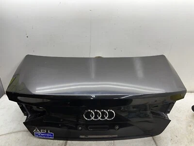 Carcasa tapa maletero trasero Audi A8L D4 2011-2014 OEM Foto 1 de 4